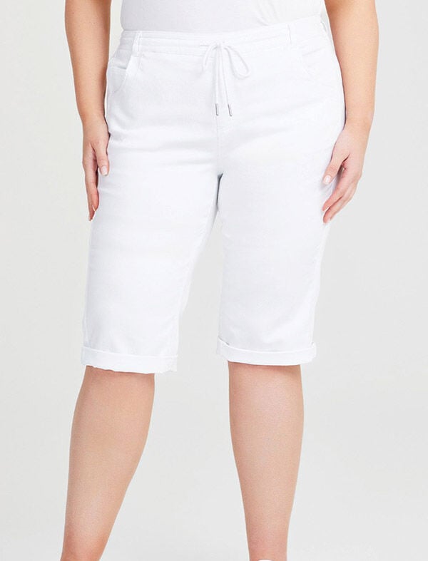 Relaxed Denim Jogger Short