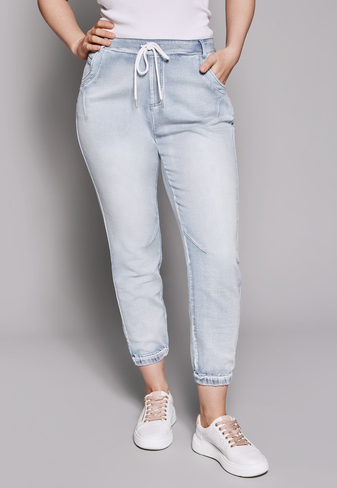 THE RELAXED JOGGER