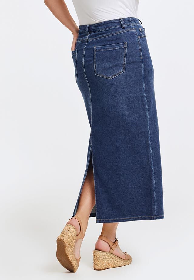 THE DENIM SKIRT