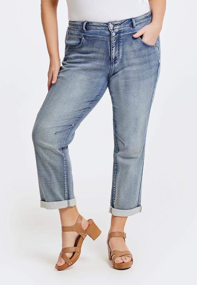 THE EASY FIT JEAN