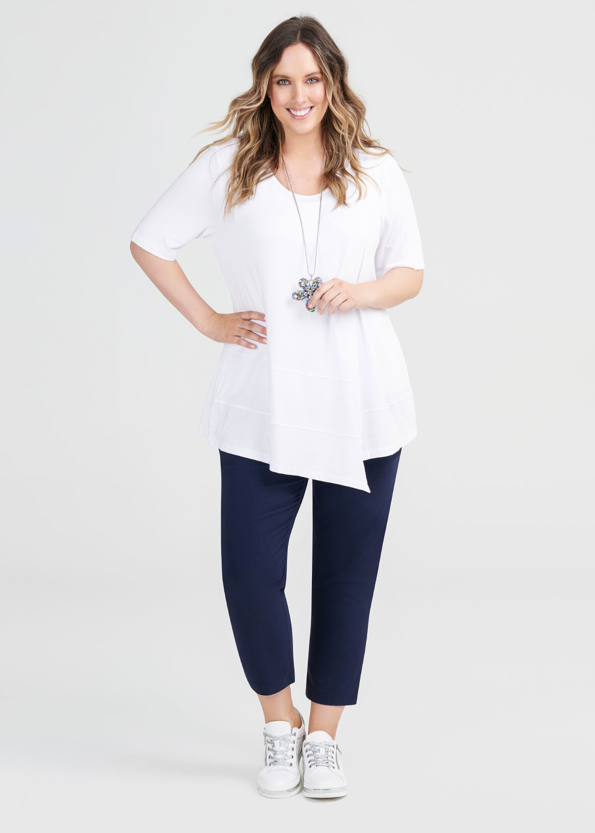 Plus size best sale white pants outfits