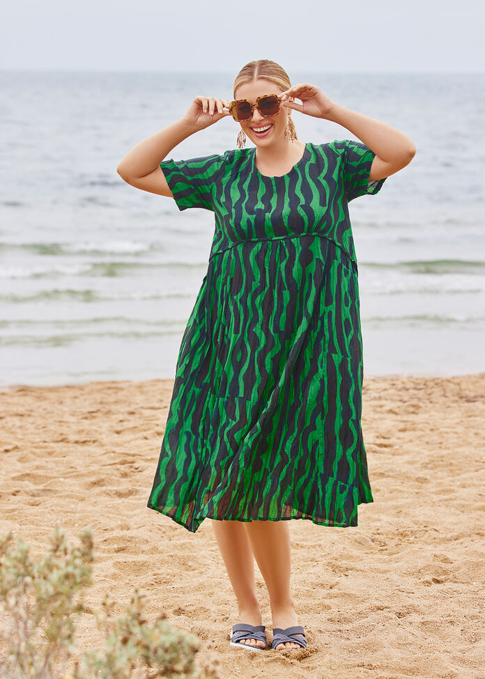 Plus Size Cotton Gauze Dress in Bright Green Navy Taking Shape AU