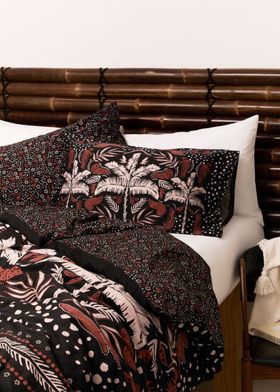 Plus Size Palmy Quilt Cover Set - Queen Size