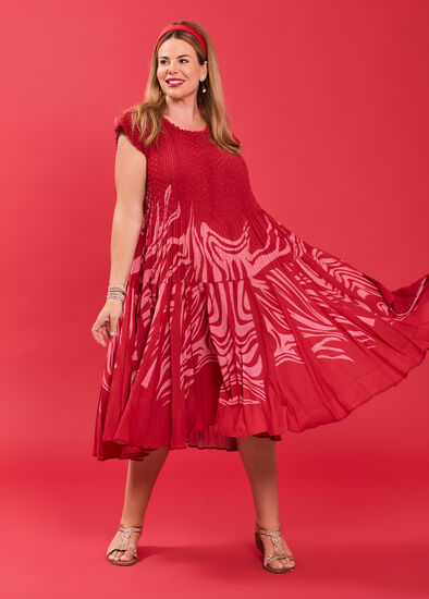 Plus Size Plisse Swing Outfit