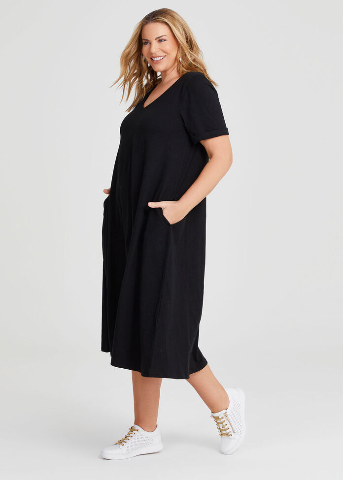 Shop Plus Size Cotton V-neck Swing Dress, Black Taking Shape AU
