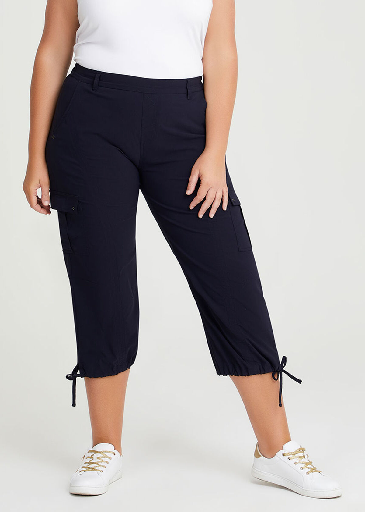 Cargo capris sales plus size