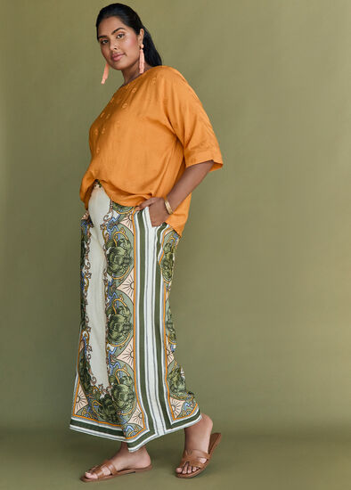 Plus Size Urban Tropics Outfit