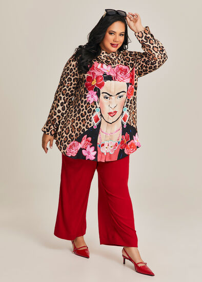 Plus Size Natural Portrait Outfit