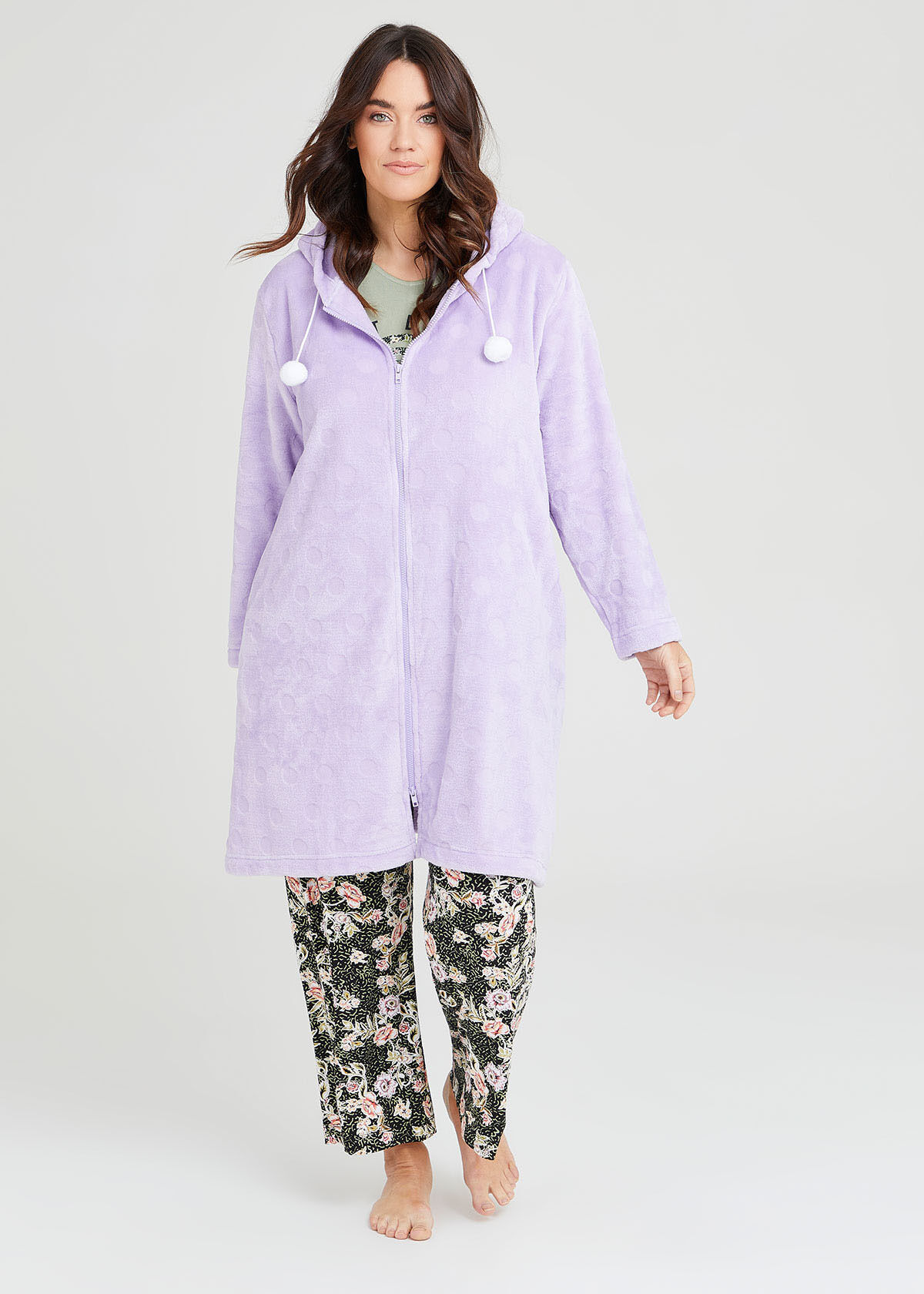 Women's hooded dressing gown with full front zip