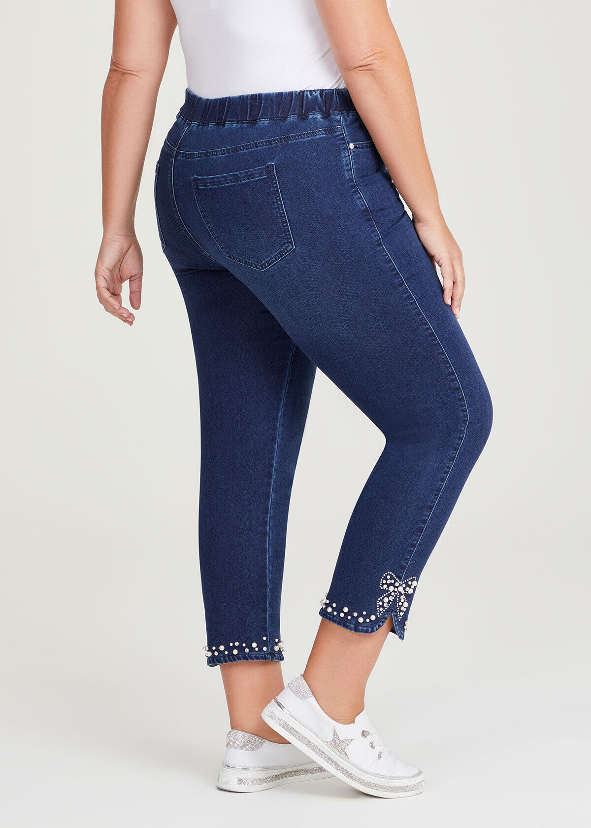 Blue jeans with pearls shop