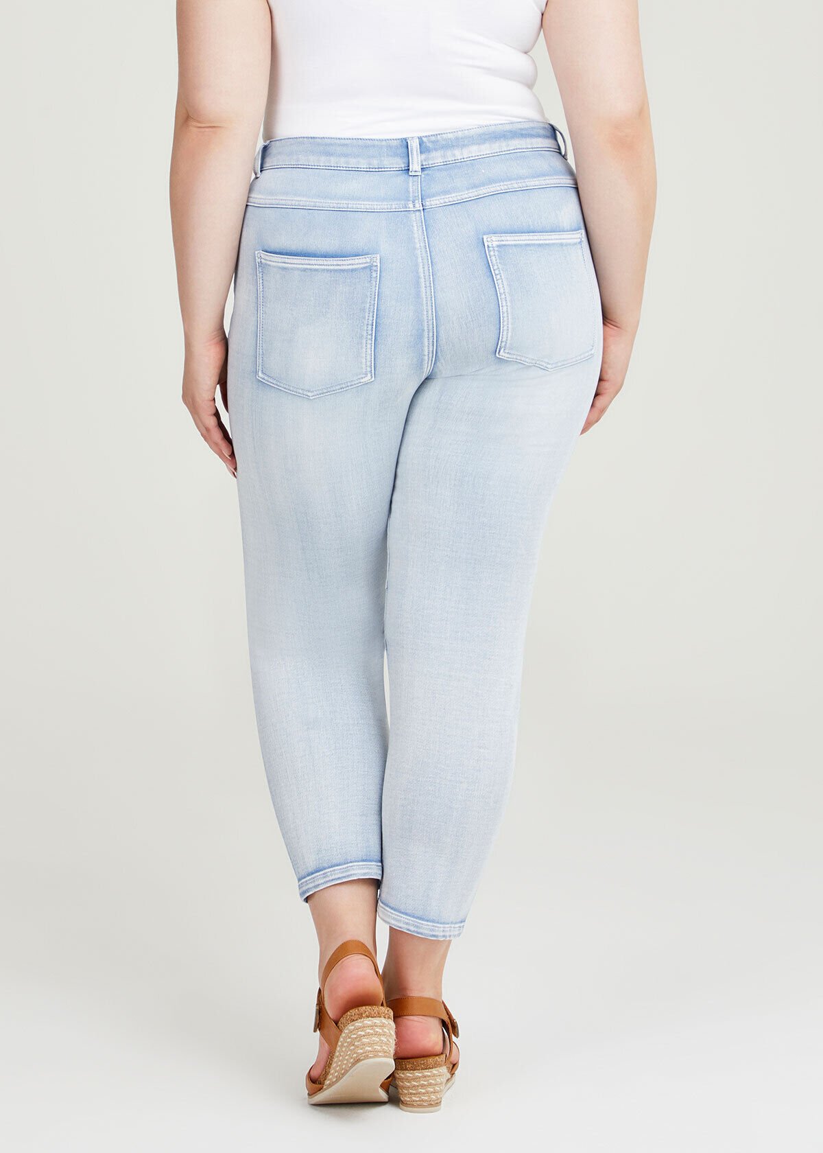 Plus size shop frayed ankle jeans
