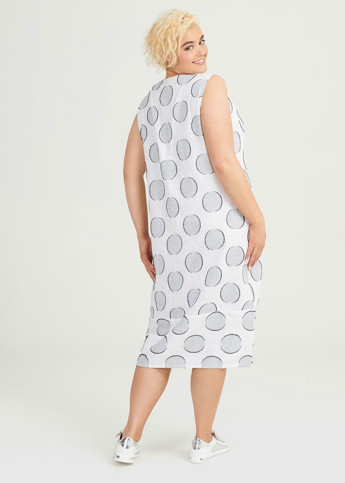 Plus size ascot online dresses