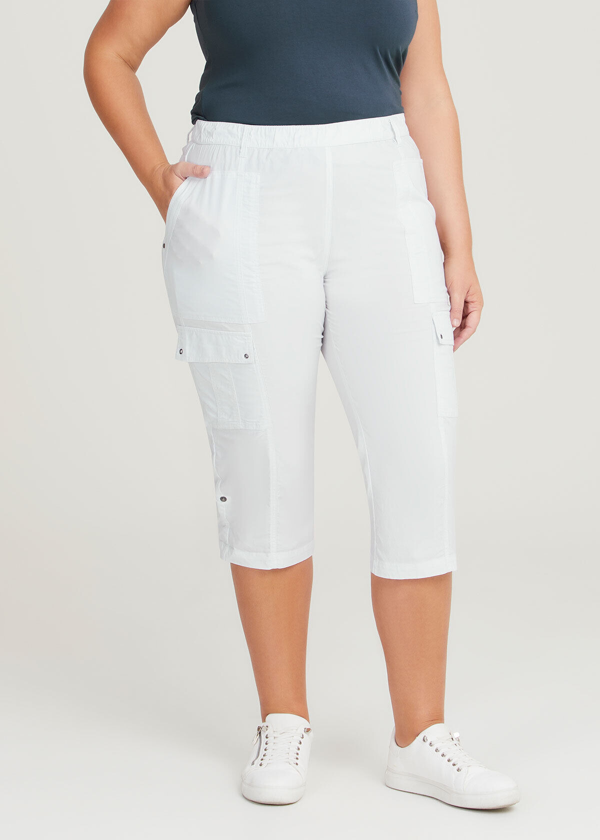 Women's plus size best sale cargo capri pants