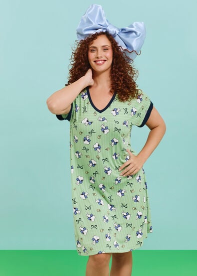 Plus Size Peanuts Snoopy Bow Nightie