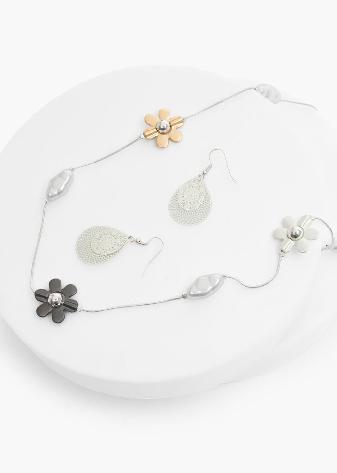 Shop Natural Flower & Pearl Necklace in Multi | Accessories | Taking ...