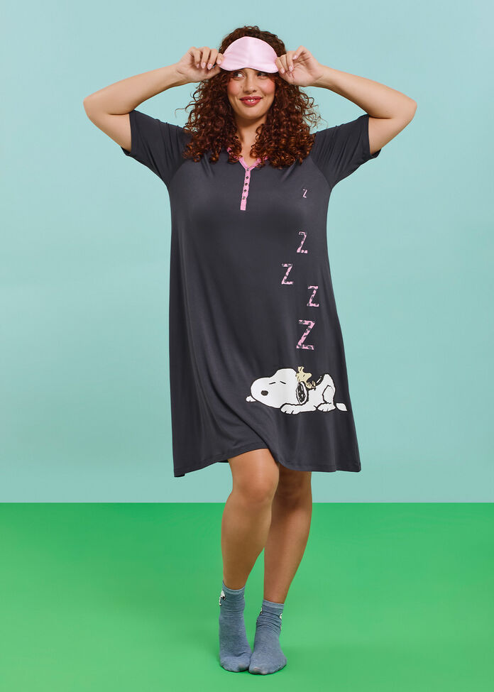 Shop Plus Size Peanuts Sleepy Nightie, Black | Taking Shape NZ