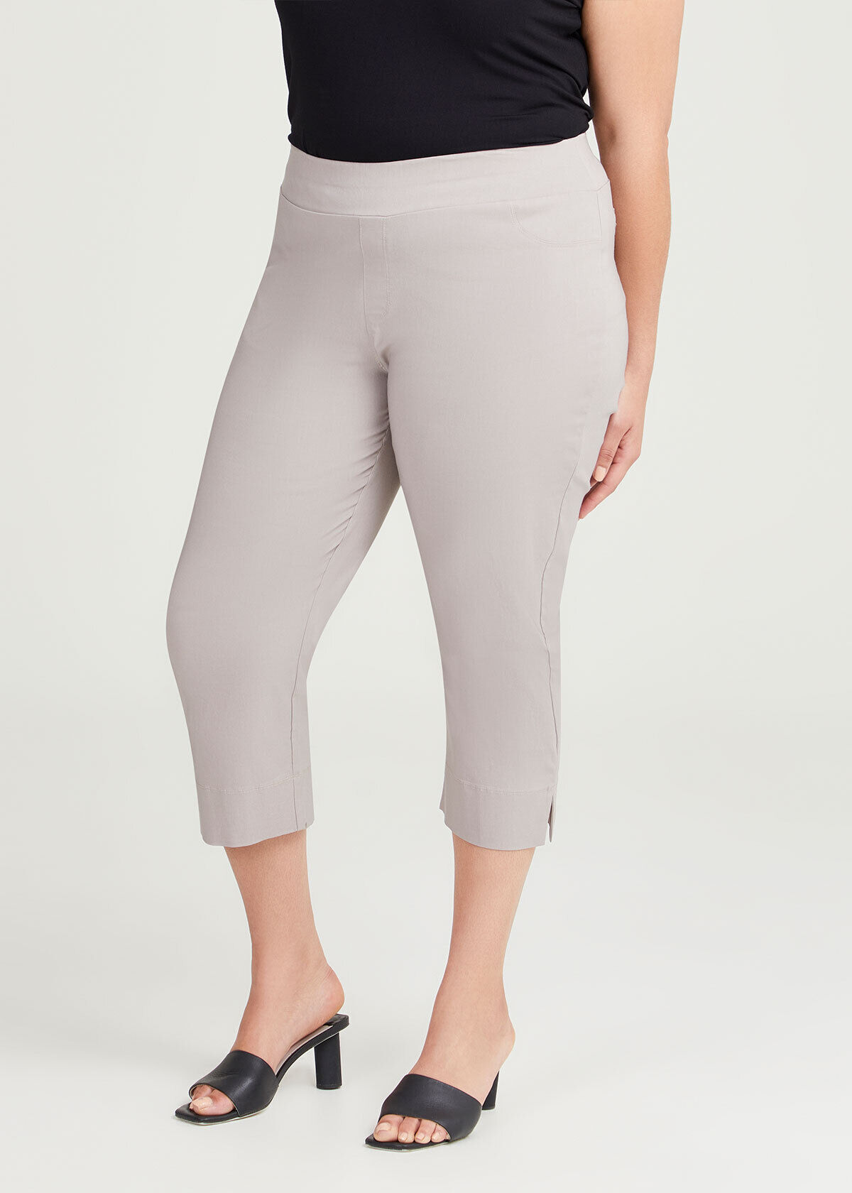Women's Terra & Sky Green Plus Size Wide Leg Pull-On Capri Pants - 0X | Leg  pulling, Pants, Plus size