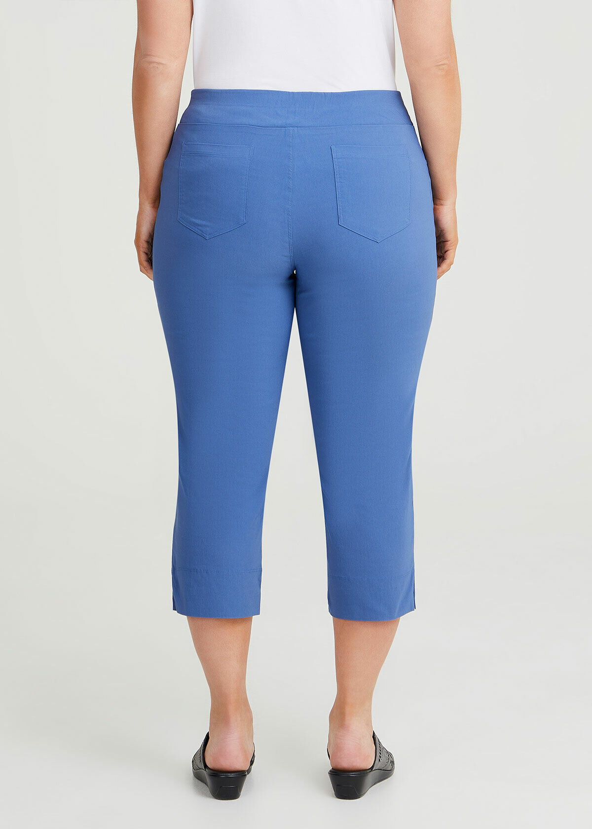 Plus size pull hotsell on crop pants