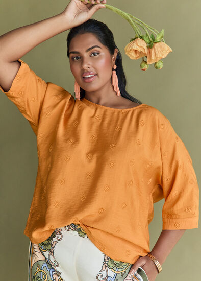 Plus Size Natural Relaxed Embroidery Top
