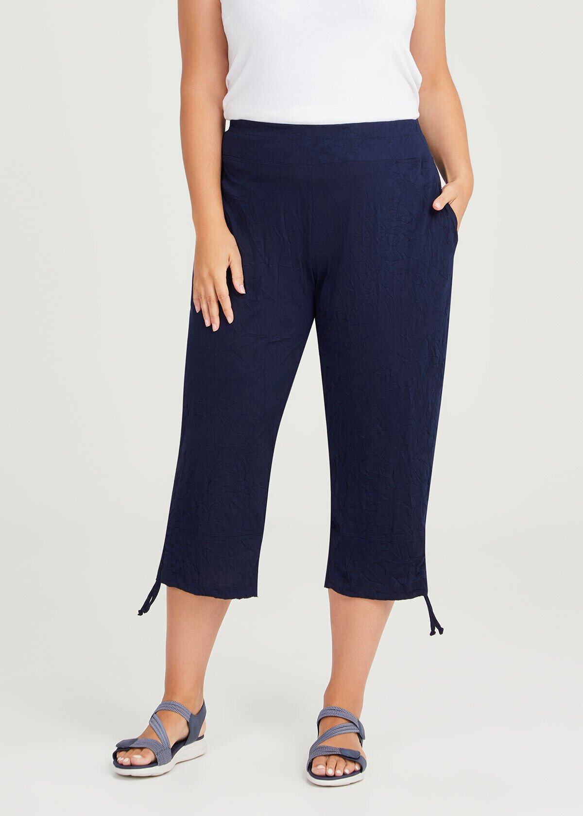 Women's summer crop pants top
