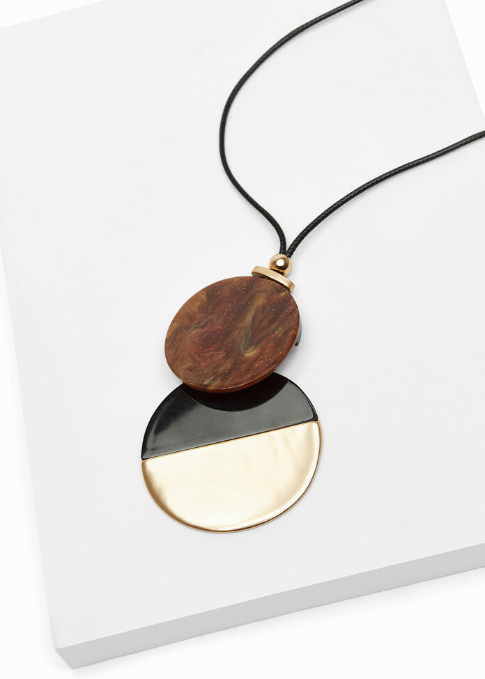 Resin Circle Pendant Necklace, , hi-res