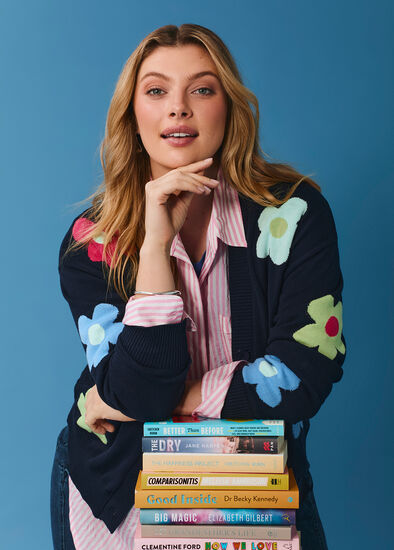 Plus Size Flower V-neck Crop Cardigan