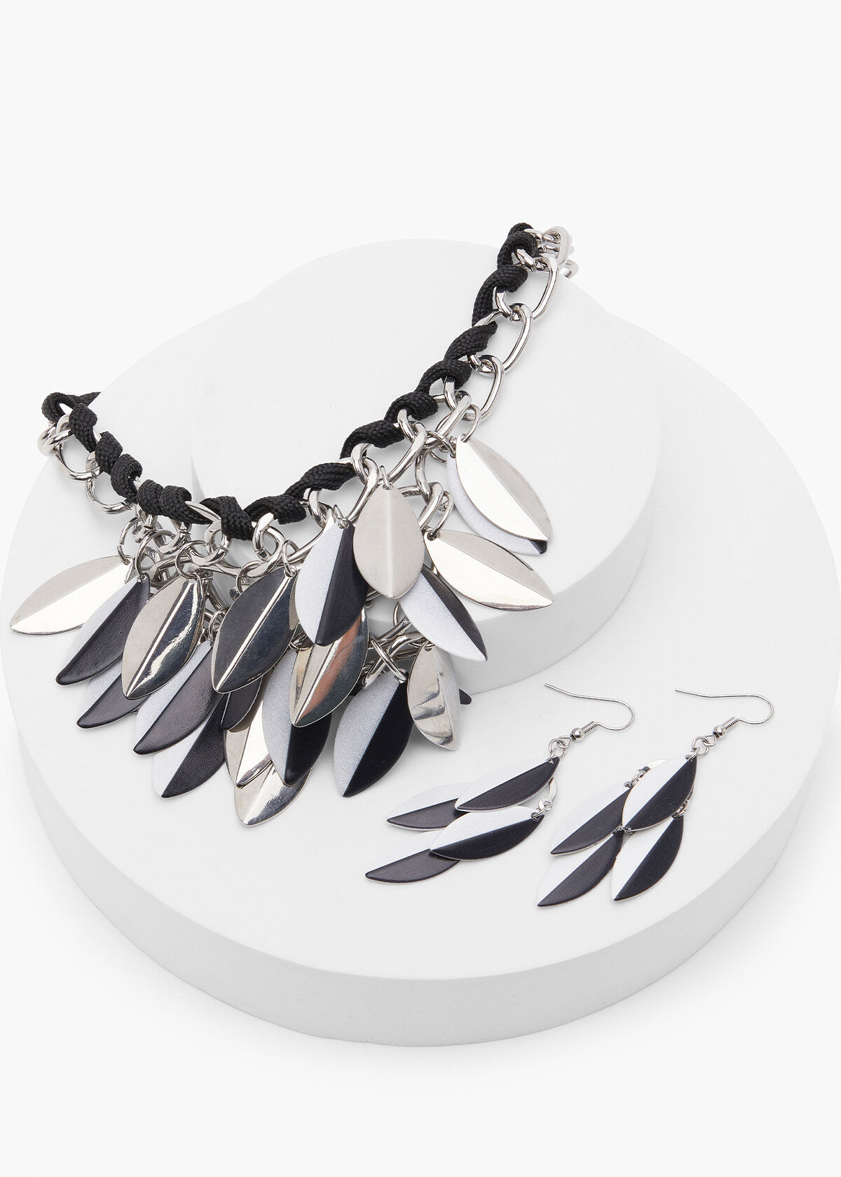 Long 2025 dangle necklace