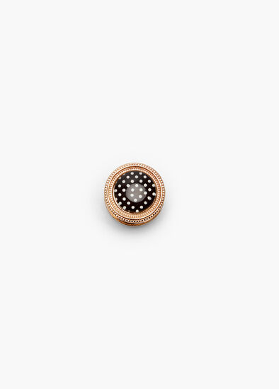 Wonder Clothes Magnet Brooch
