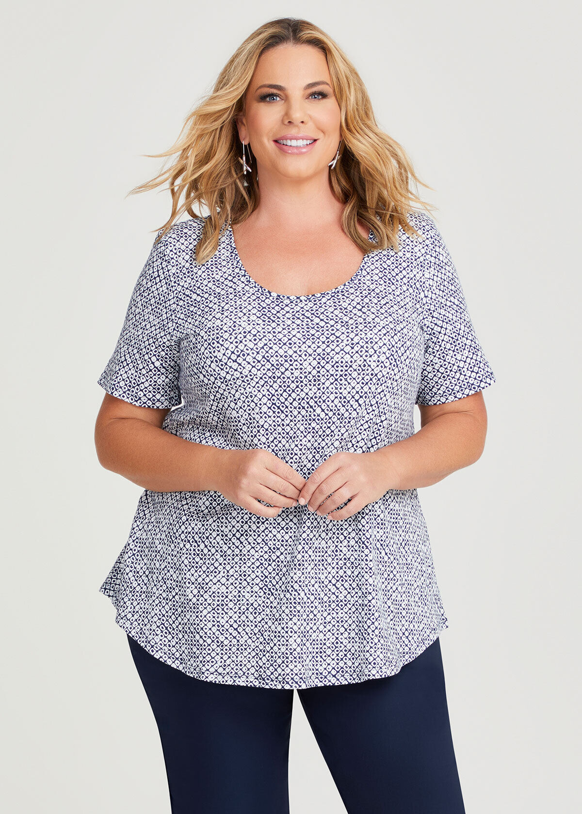 Plus size clothing shop clearance sale uk