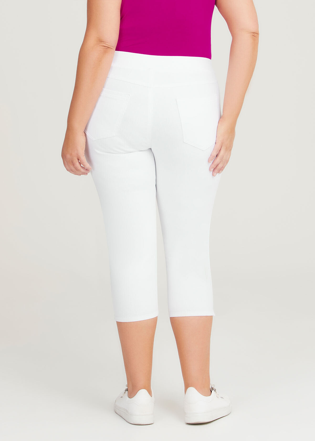 White jegging shorts shop