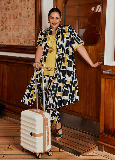 Plus Size Revival Abstract Outfit
