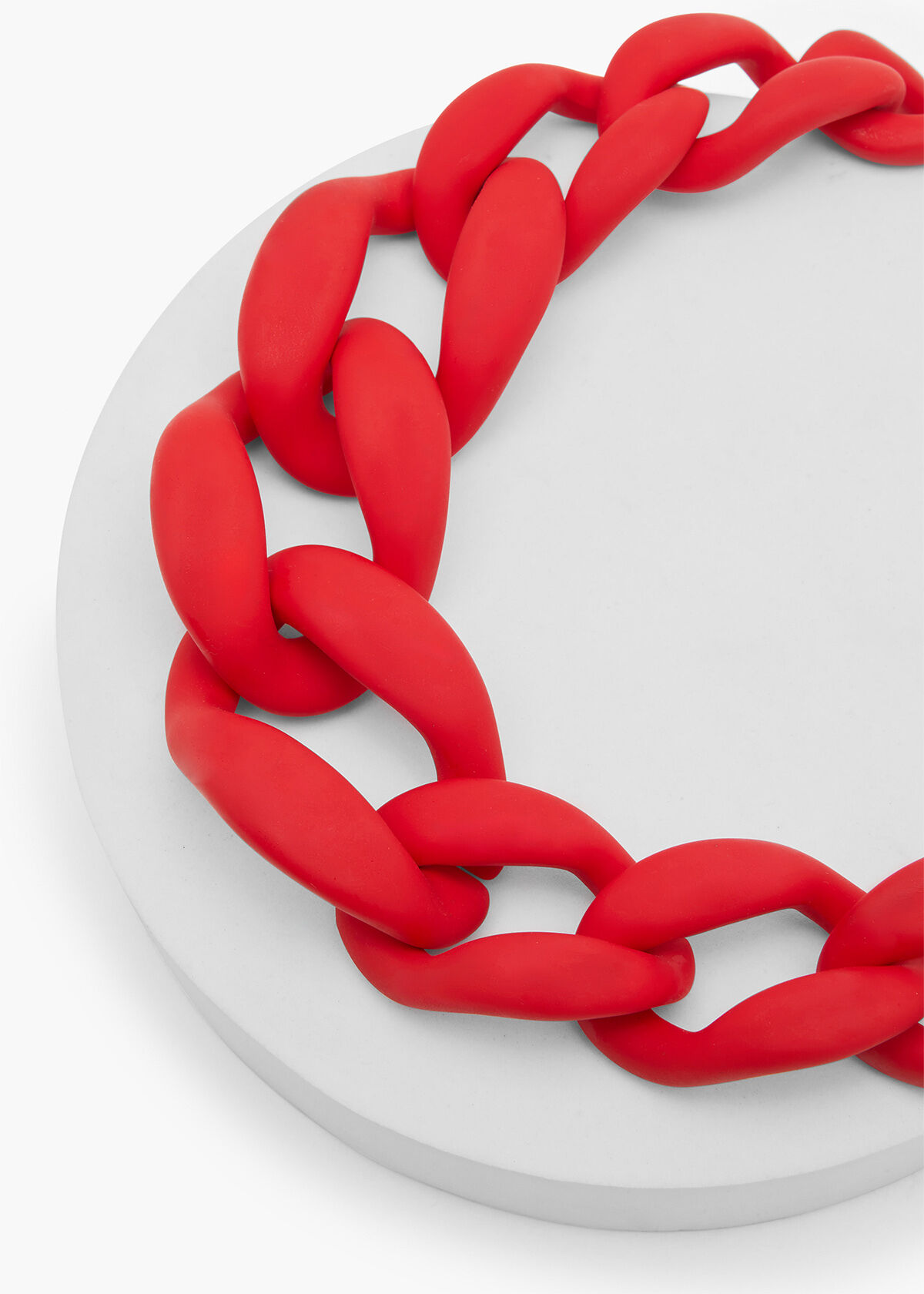 Red on sale chain necklace