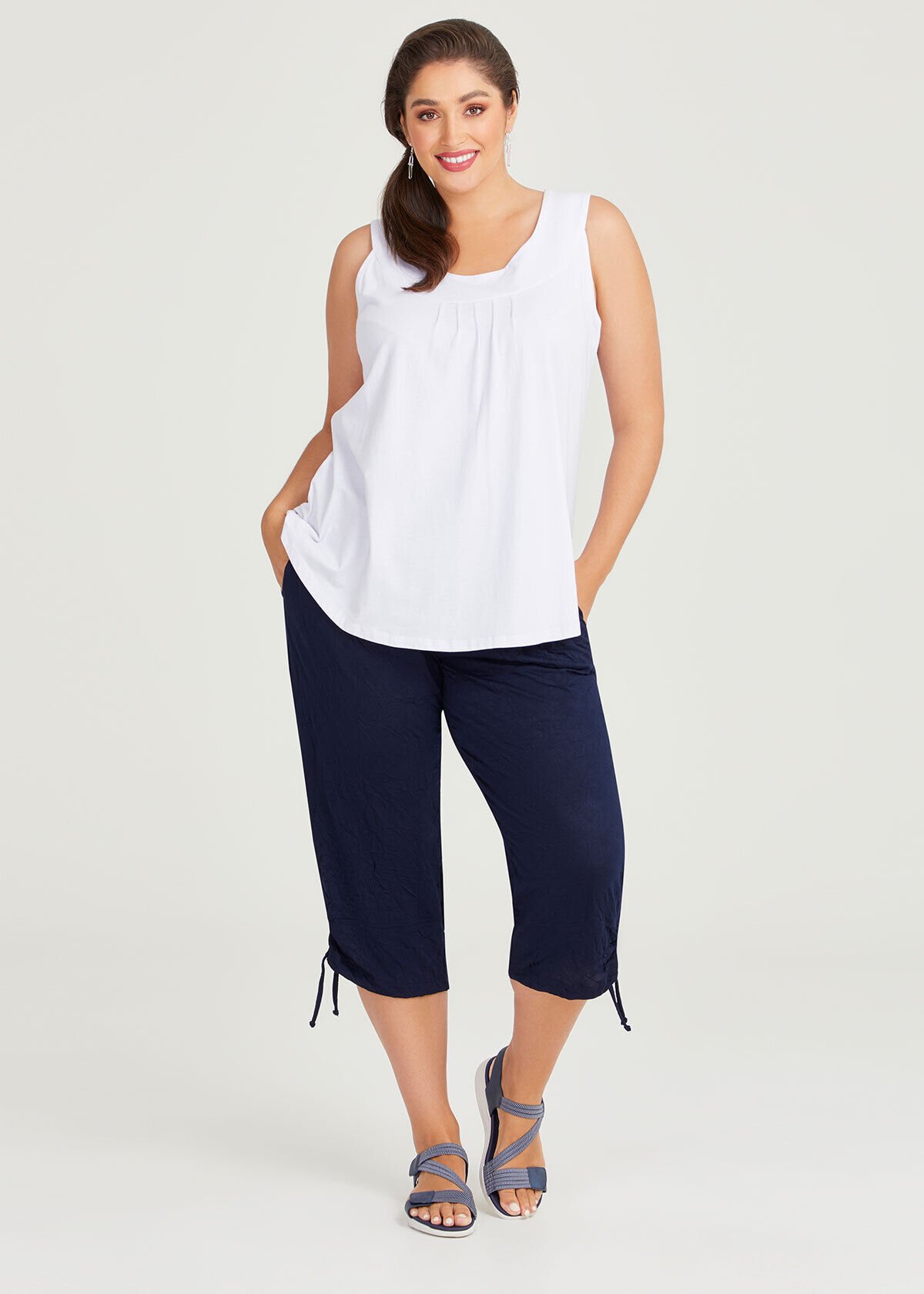 Women's summer crop pants outlet