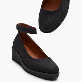 Plus Size Heels & Wedges