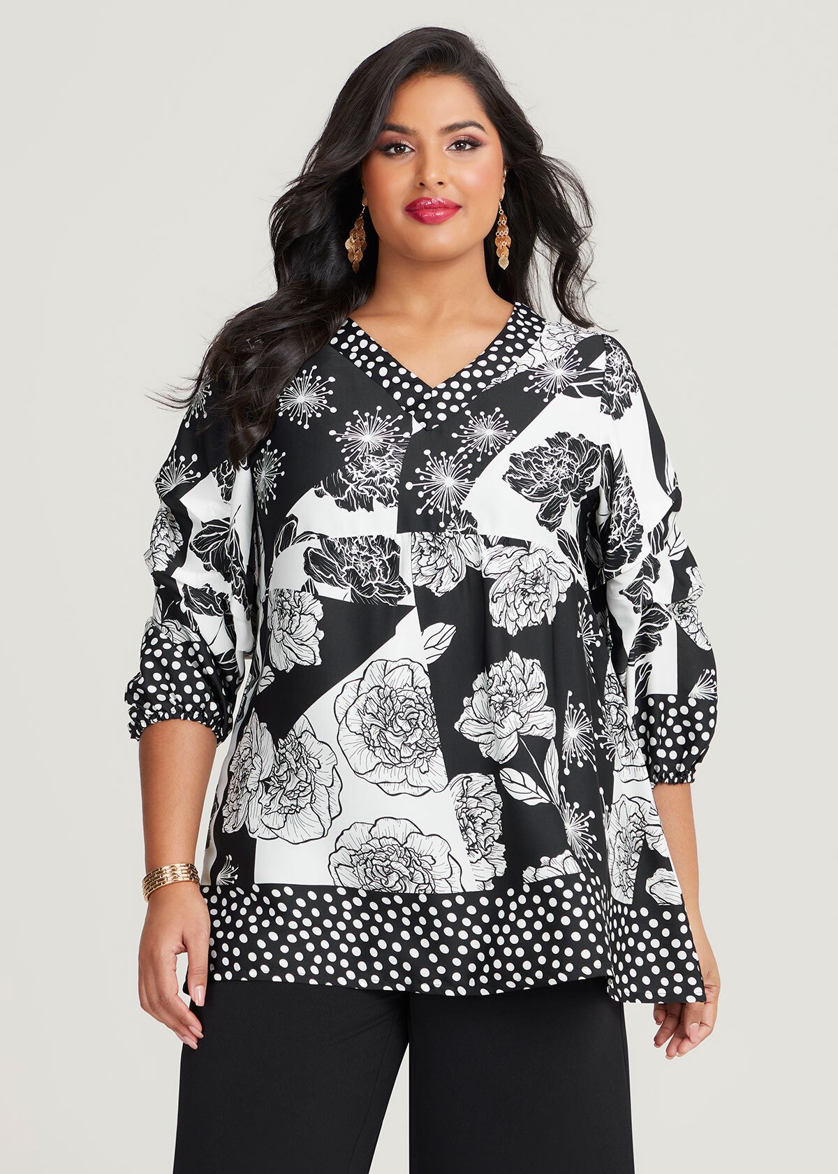 Shop Plus Size Mono Floral Tuck Sleeve Tunic, Black Taking Shape AU