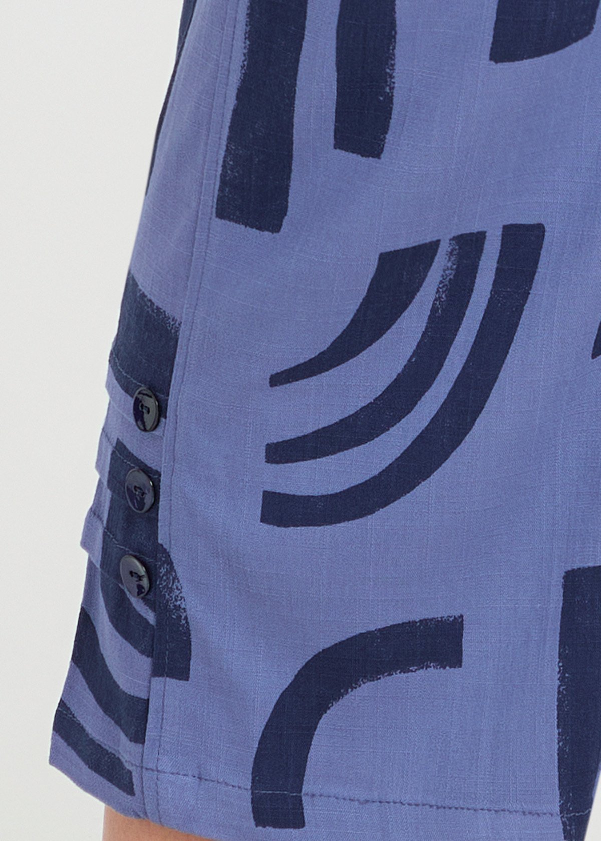 Button Hem Natural Crop Pant, chambray blue print, swatch