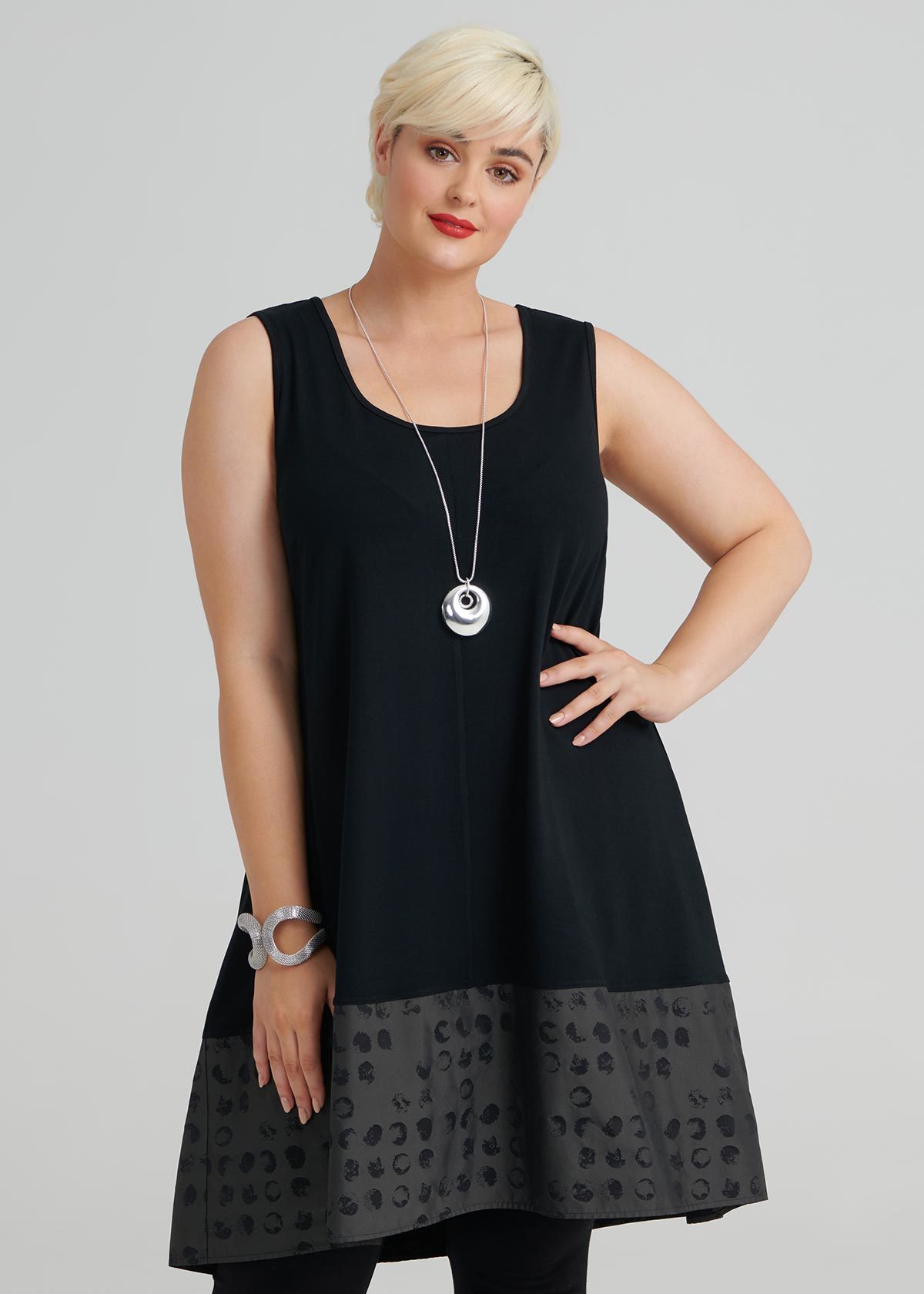 Episode Tunic in black in sizes 12 to 24 | Taking Shape New Zealand
