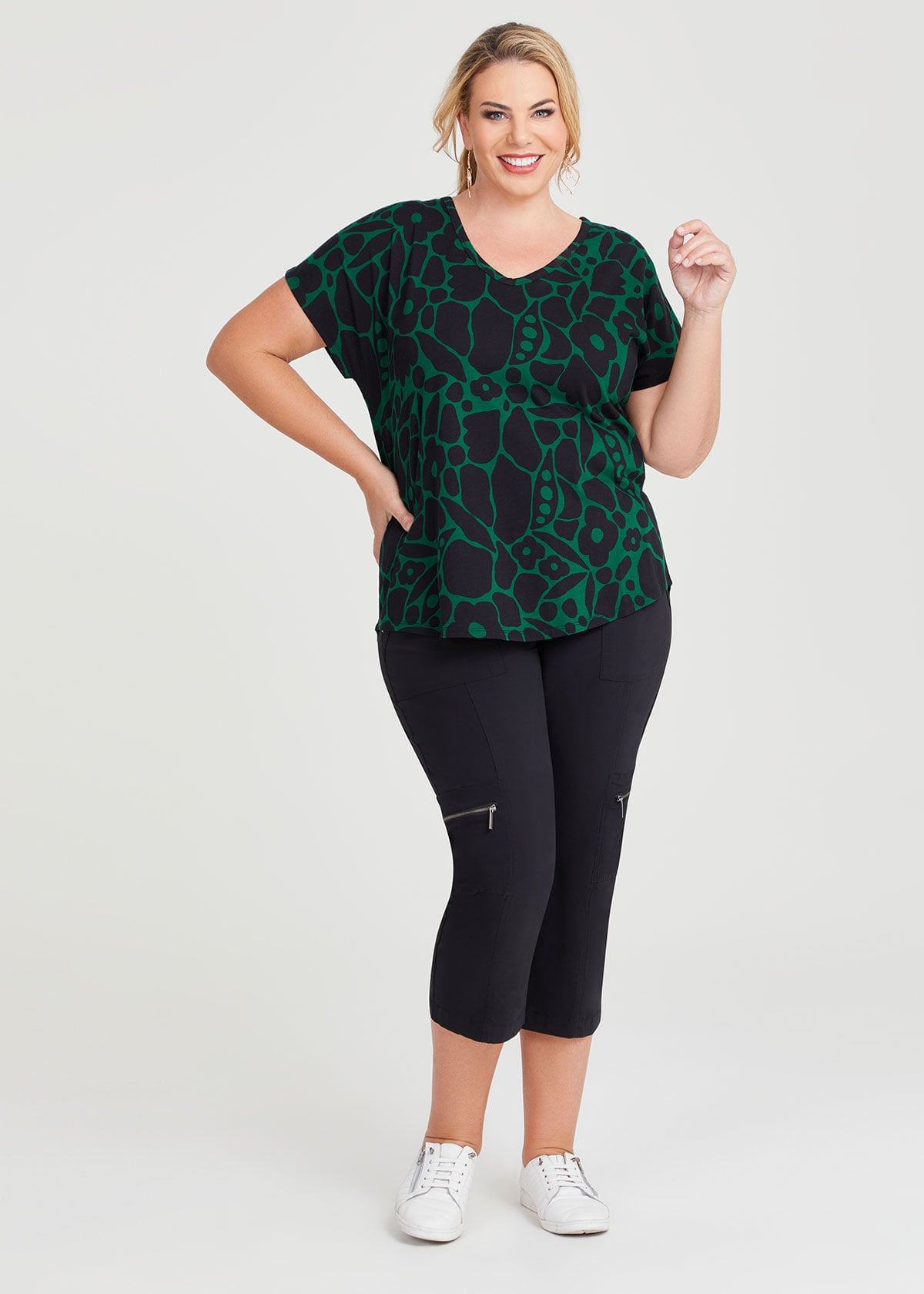 Taking Shape Castaway Cargo 3 / 4 Pocket Pant Size 16 in Black, Natural Viscose - Plus Size Women's Bottoms