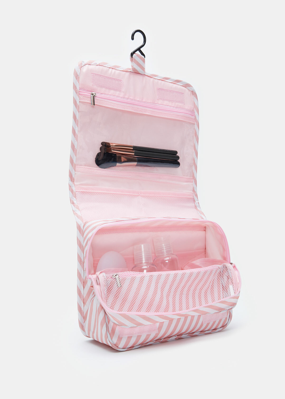 hanging travel toiletry bag nz Crywolf - KEEP IT TIDY 2x Clear coated mesh pockets 1x Zippered storage sleeve 1x Expandable work shelf pocket 2x Removable zippered coated mesh storage pouches 1x Large deployable storage bucket with drain hole 1x Mirror HANGING OUT Powder coated metal hook for common hanging solutions Hanging Toiletry Bag Mokobara