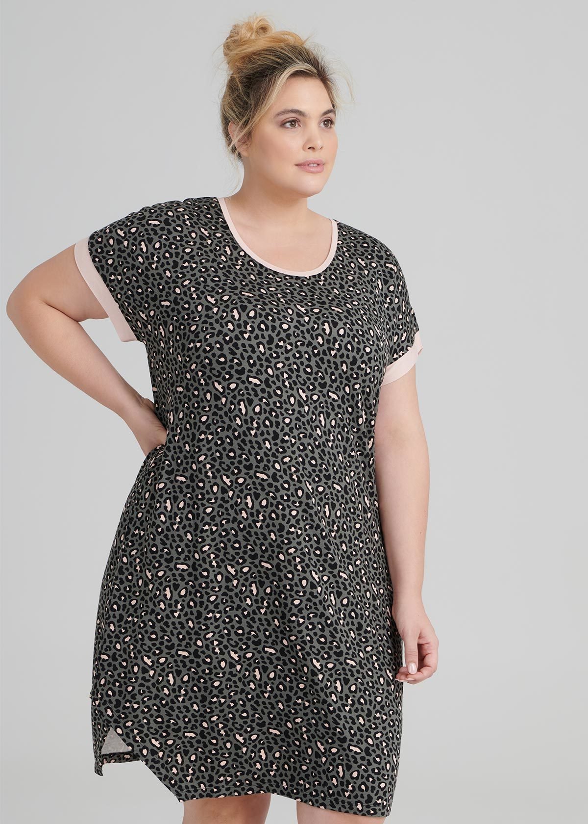 Lounge Spot Bamboo Dress in Print, Sizes 12-30 | Taking Shape NZ image.