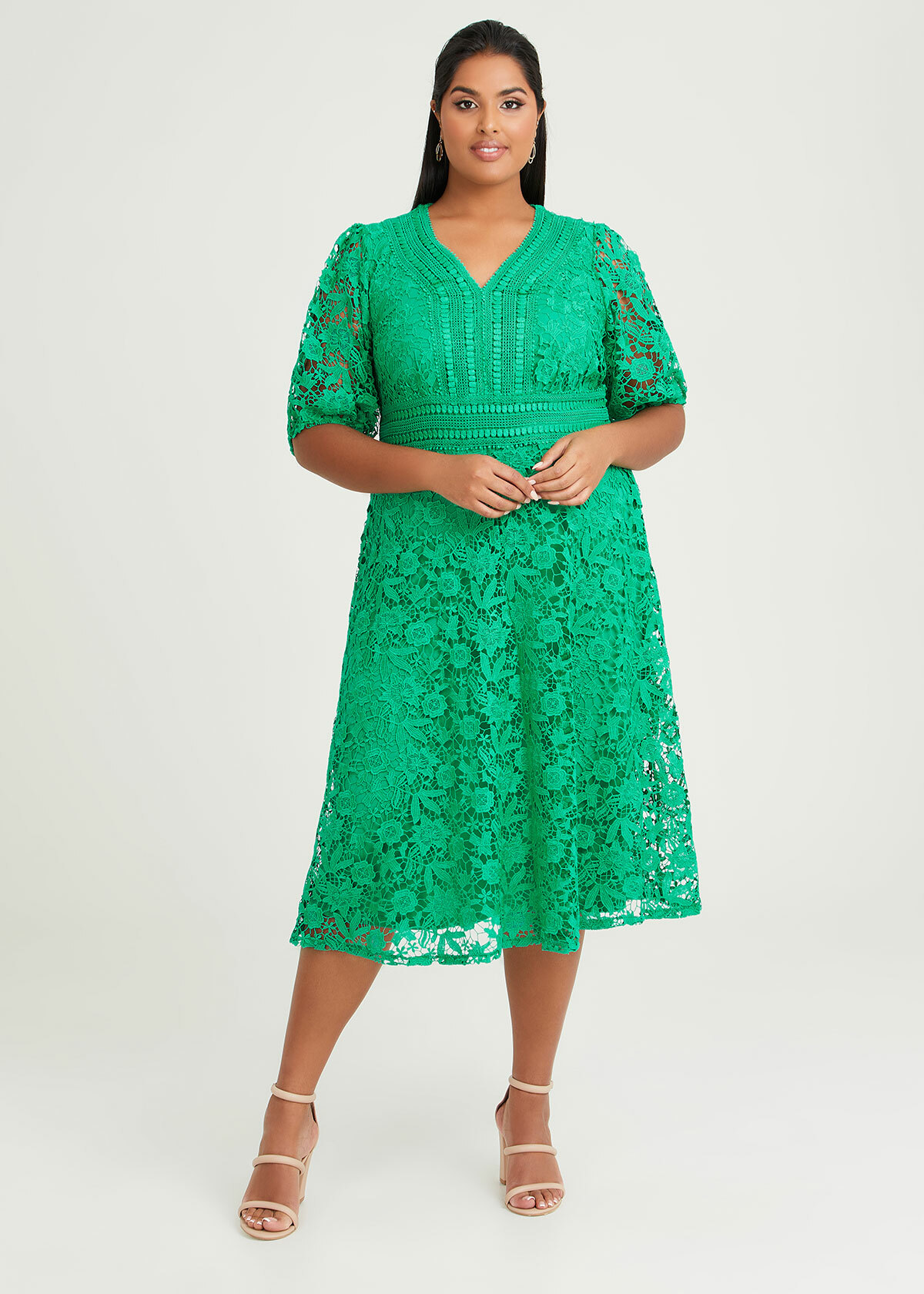 green emerald velvet dress La Ligne Charlotte Tie-Strap Bicolor Colorblock Dress Green Satin Size –  Celebrity Owned main image 1