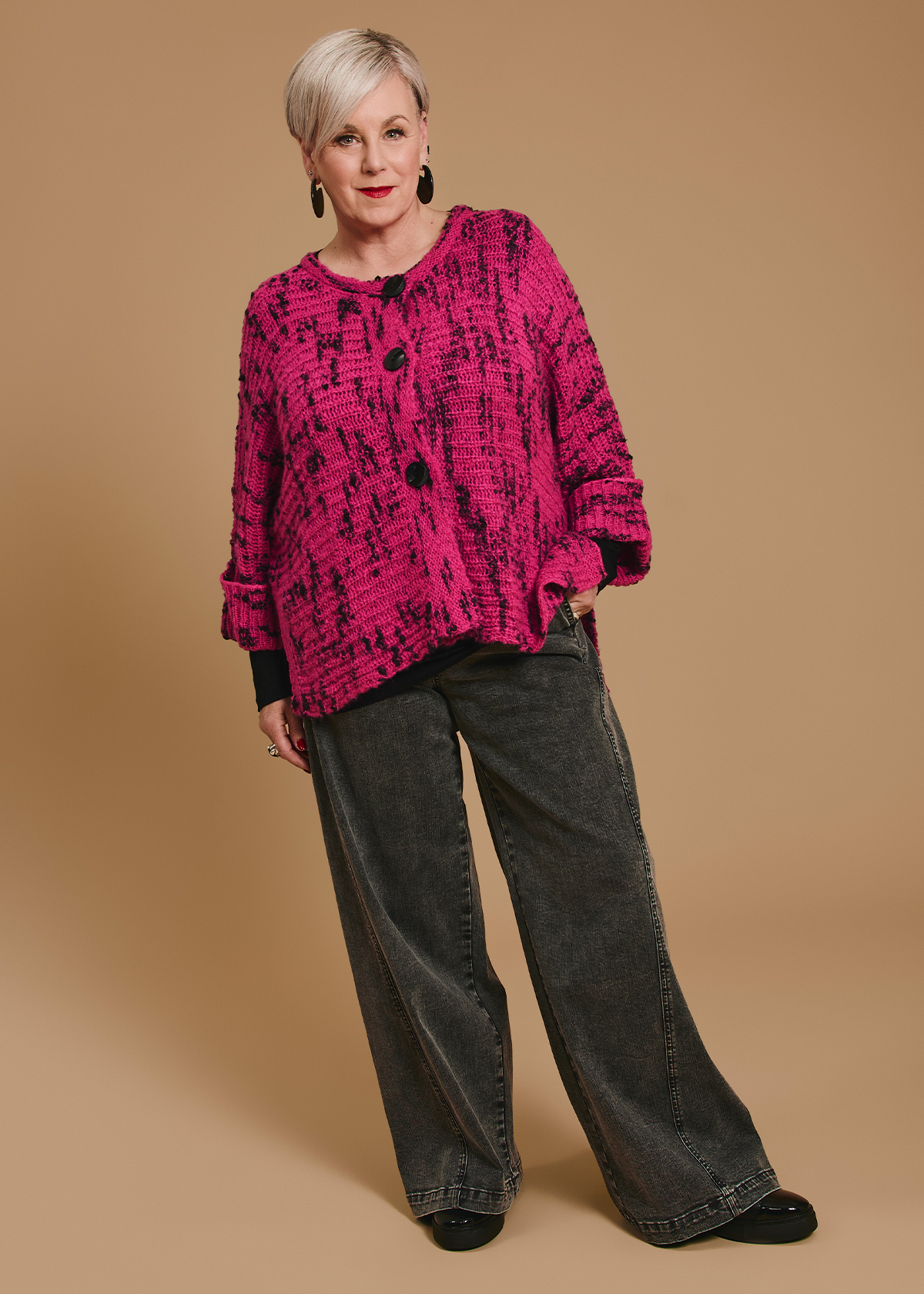 Curved Seam Wide Leg Jean