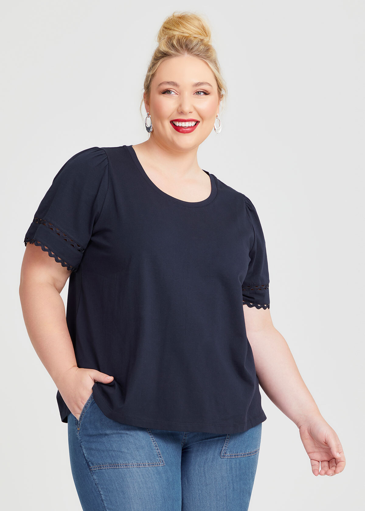 Pomodoro Ric Rac Trim T-Shirt Black main image 1