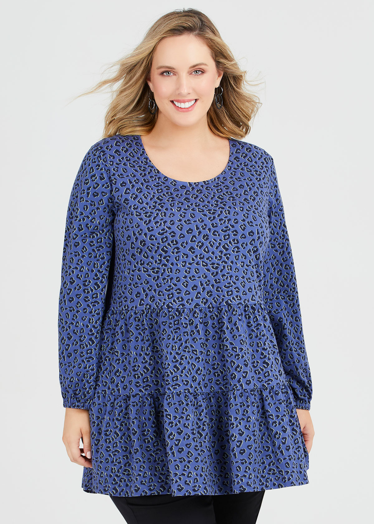 leo tunic sweater