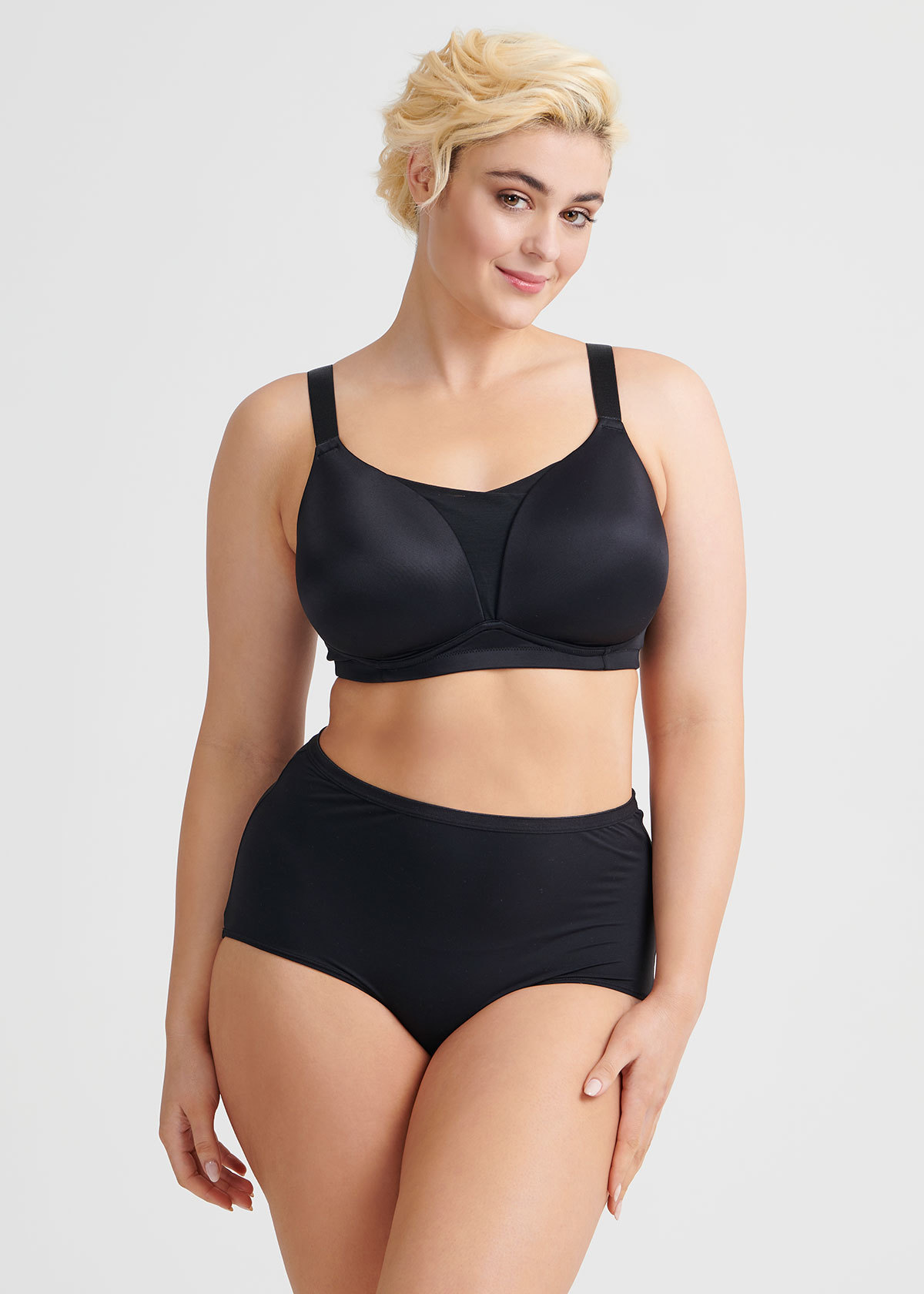 Wirefree T-shirt Bra Sizes 14-18 in black in sizes 12 to ...